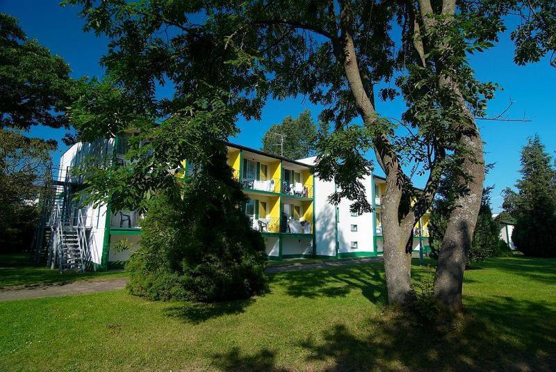 Hotel Egm-Łazy Zewnętrze zdjęcie